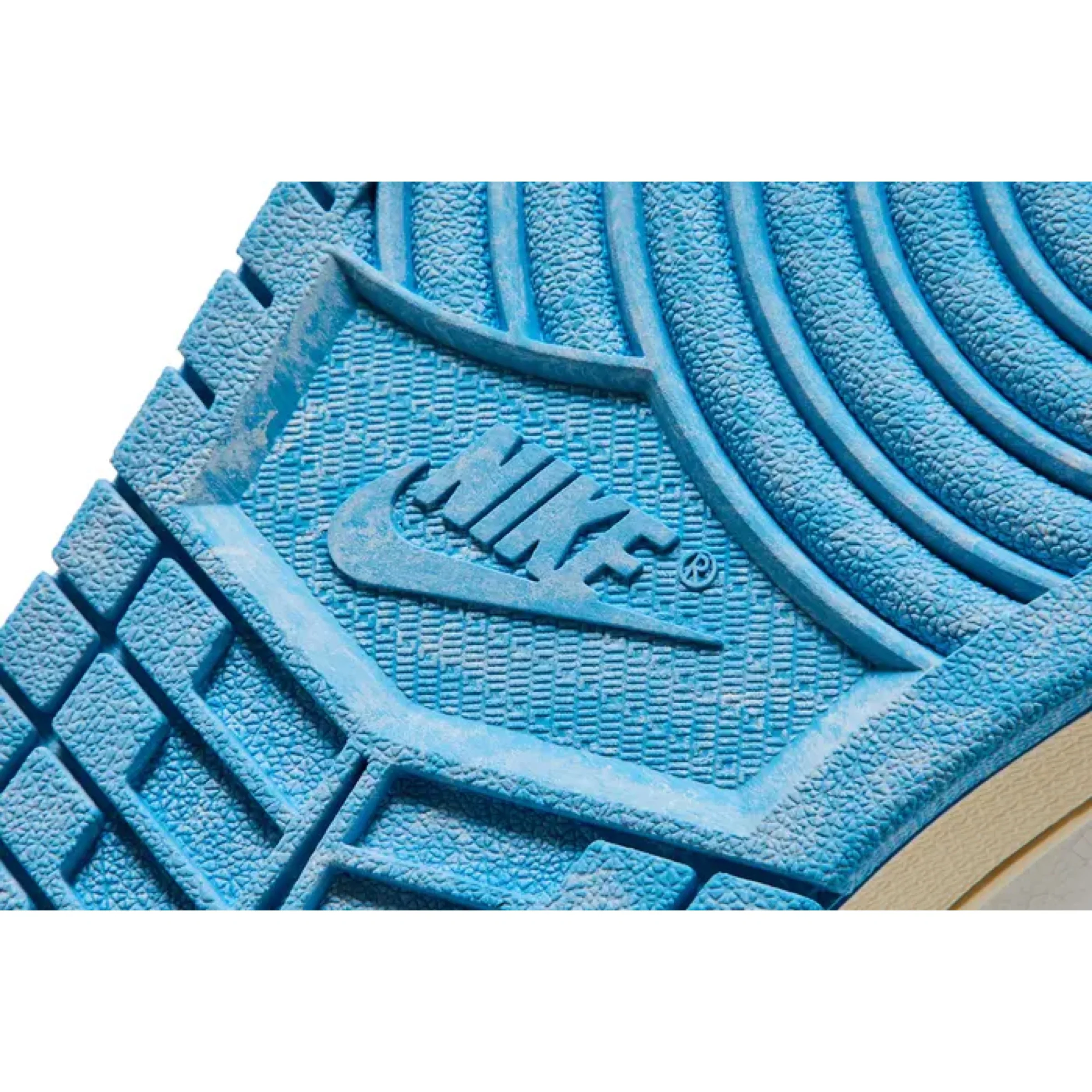 Air Jordan 1 Retro High OG 'UNC Reimagined' - Image 7
