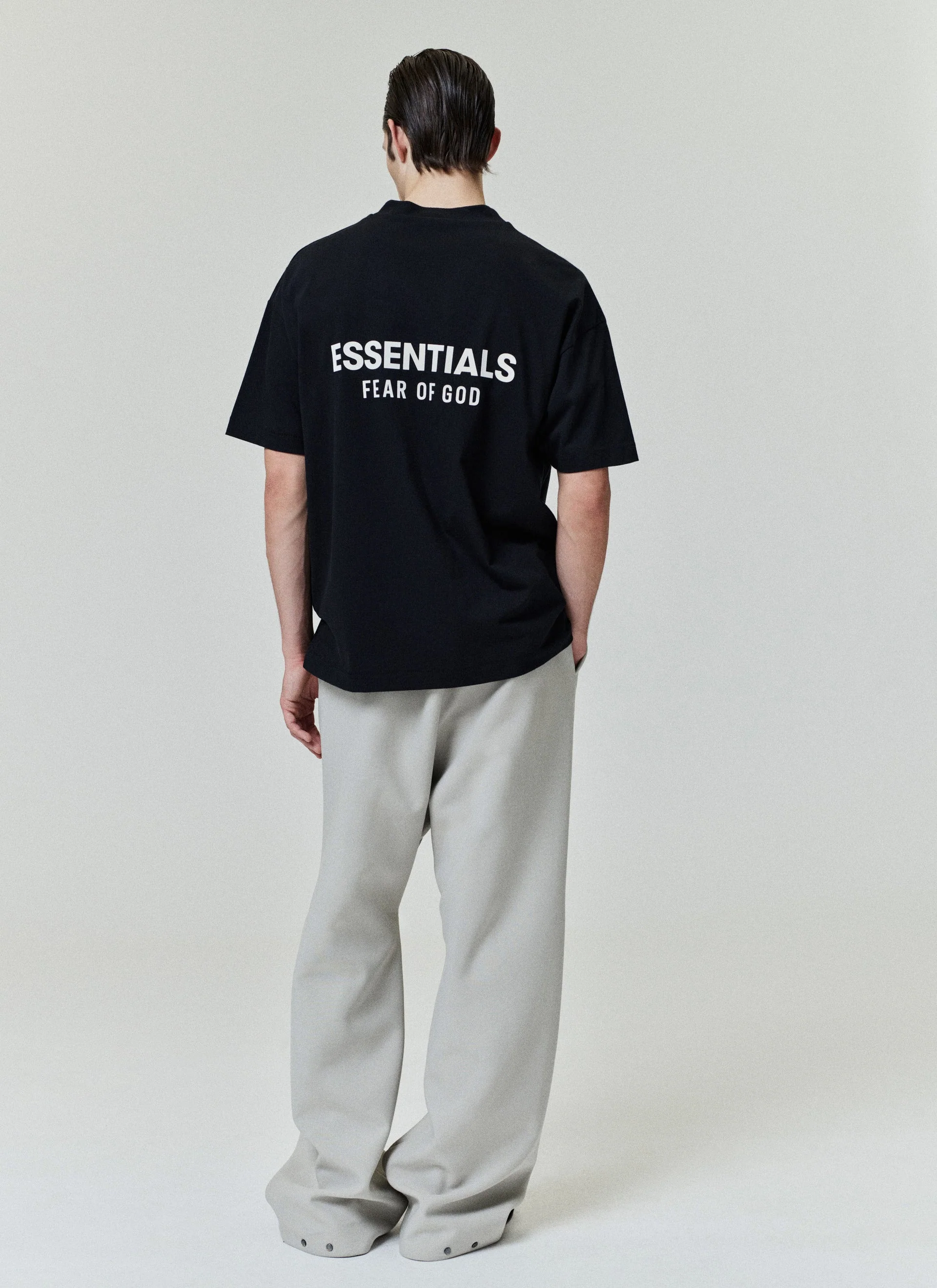 FEAR OF GOD ESSENTIALS Classic S/S T-Shirt - Jet Black - Image 4