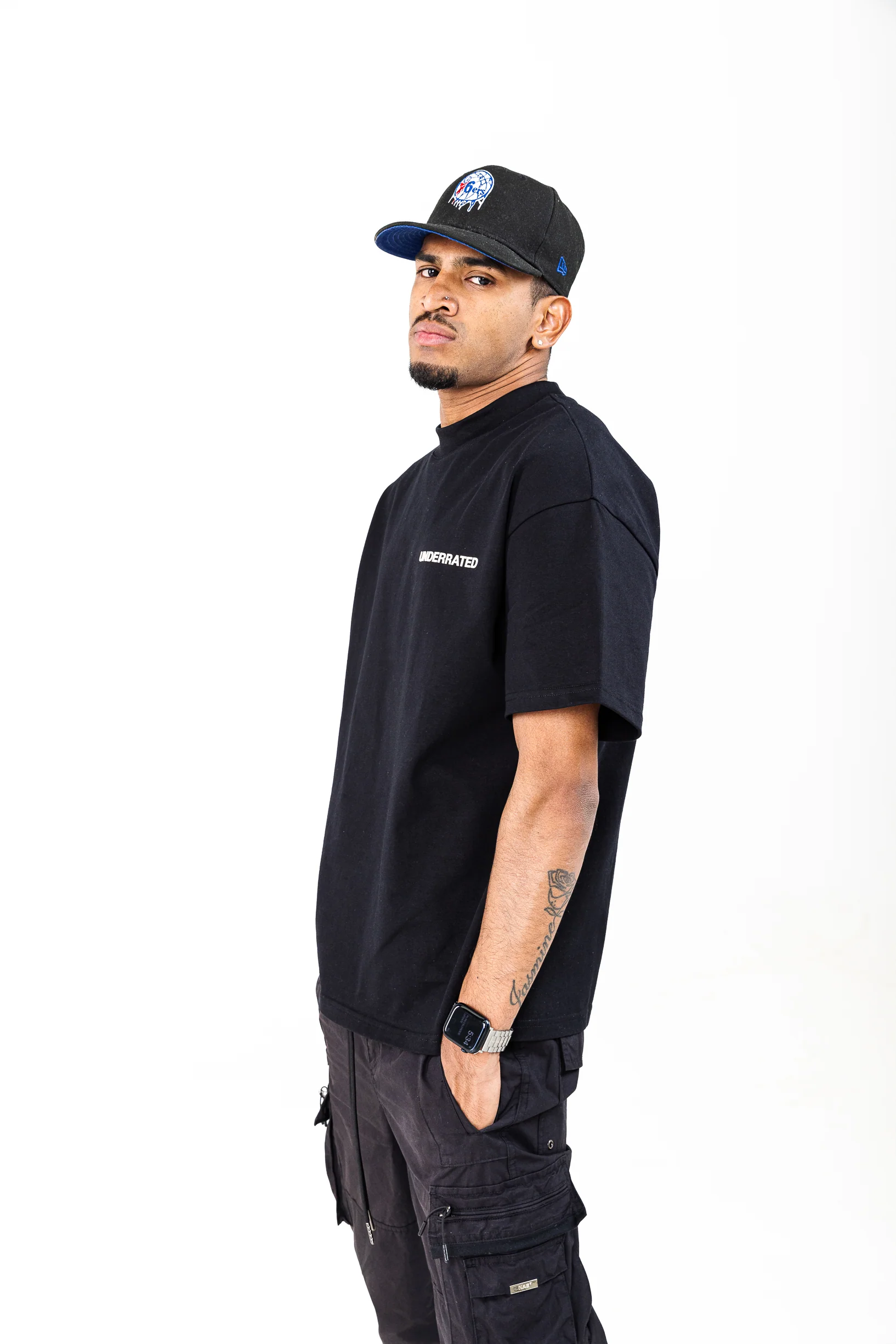 UNDERRATED Classic Logo T-Shirt - Black - Image 5