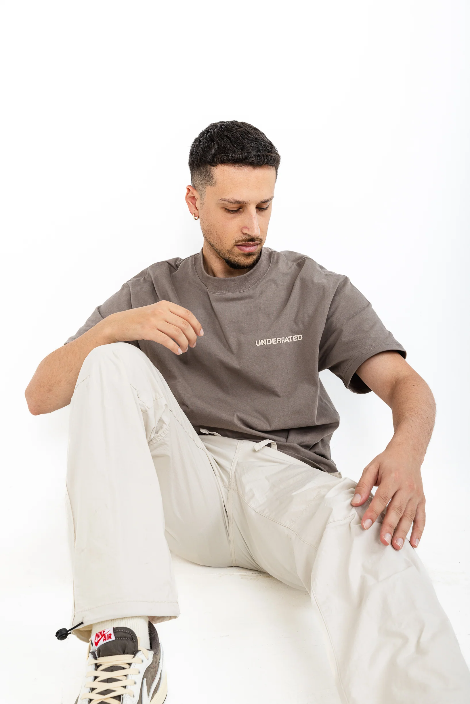 UNDERRATED Classic Logo T-Shirt - Mocha - Image 7